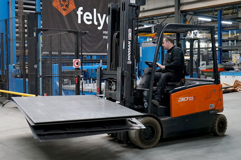 Werken bij Felyon - Vacature Uitraper Lasersnijmachine